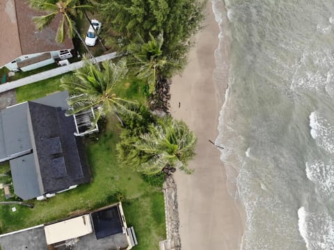Magic North Shore Beach House 30 Day Rental