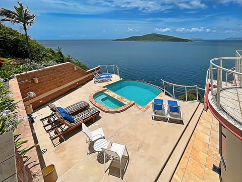 Villa Vista Oceanfront 5BR - Infinity Pool - Views