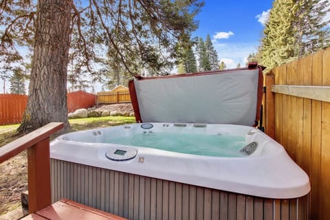 Magical McCall Retreat Near Golf Course and Lake
