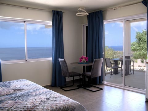Romantic Studio | Ocean, Flamingos & Infinity Pool