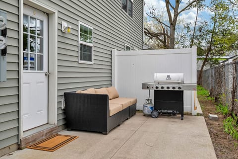 Private Patio & Grill