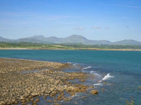 Ty Glan Y Mor