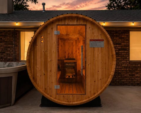 Ft Moore | HotTub, Firepit, Sauna, PuttPutt, Dome