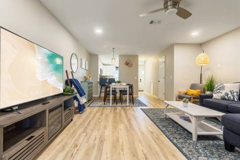 3-Min Walk to the Beach! Private Hot Tub & Patio