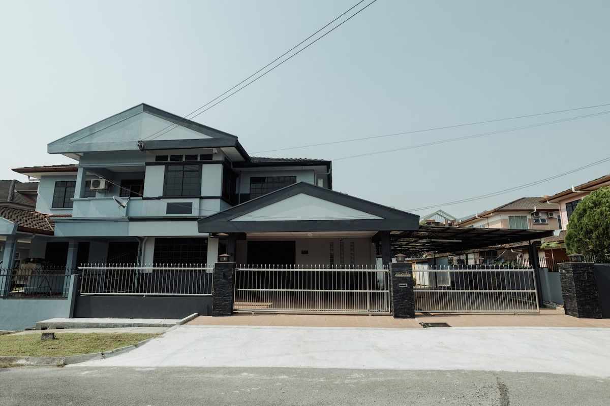 Destiny Guesthouse Kuching ~4pm checkout