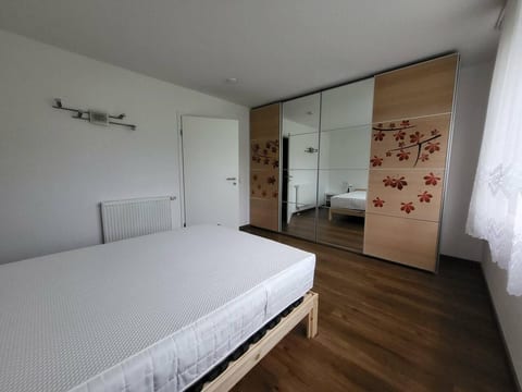 Munich Townhouse, Parking, 4 Bedrooms, 10 Guests