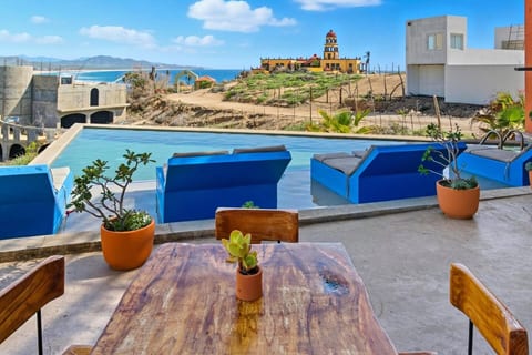 Walk-Out Surf Access | Beachfront, Los Cerritos - Apartment
