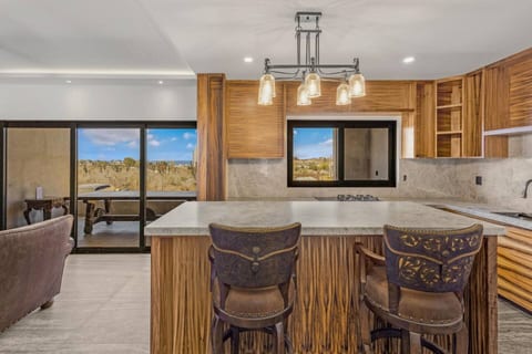 Penthouse Suite | Close to beach | Pool | Hot Tub