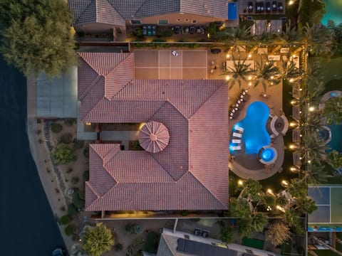 BOHO Villa | Htd Pool, Spa, Pickle Ball Ct, Cabana