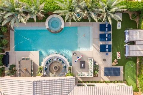 Luxe Cali Villa | XL Pool, Firepit, Cabanas, Games