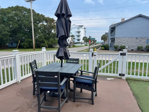 Sunrise Retreat-private pool/hot tub-North Myrtle