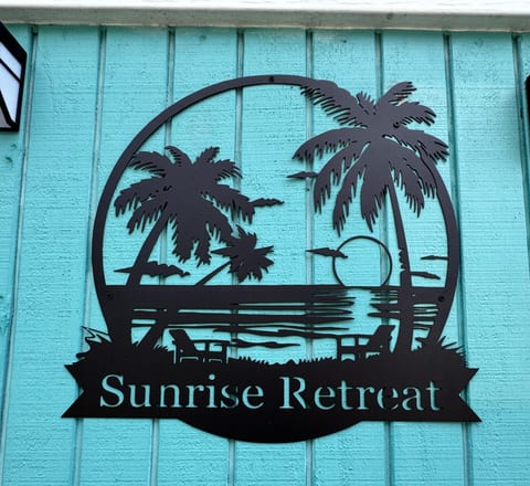 Sunrise Retreat-private pool/hot tub-North Myrtle