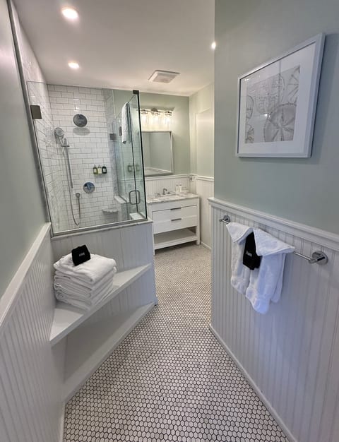 Unit 1 Bathroom