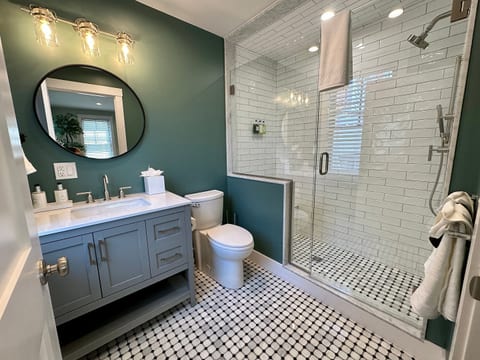 Unit 1 Bathroom
