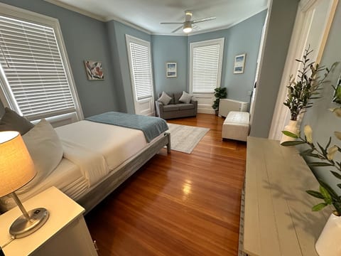 Bedroom w/ Loveseat Sofa Bed