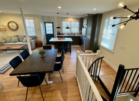 Kitchen & Dining Area