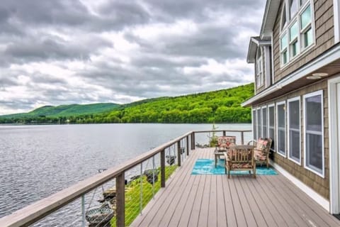 Unmatched Lakefront Home!