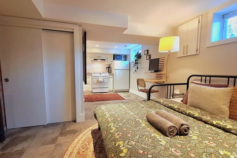 Calgary Studio w/ Workspace & Free Parking