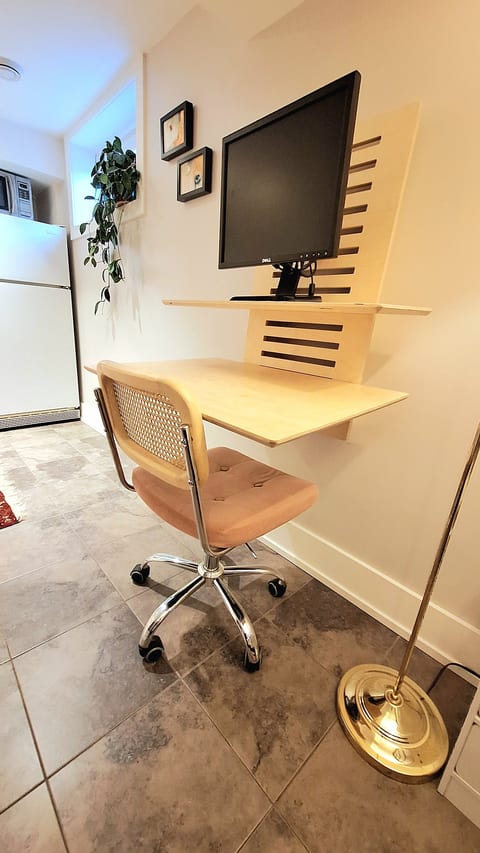 Calgary Studio w/ Workspace & Free Parking