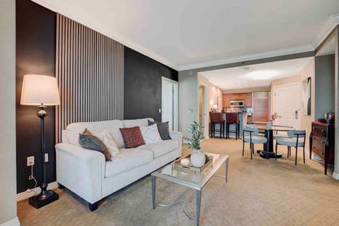 LUXE 702 MGM Signature with Balcony