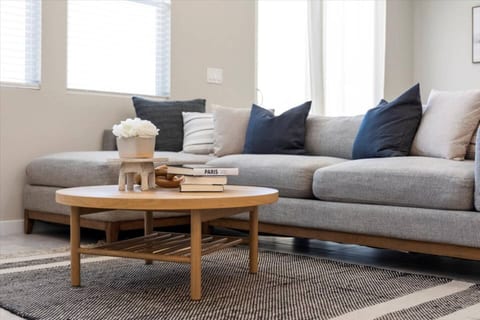The Grove702 * 3BR + LOFT Gated •