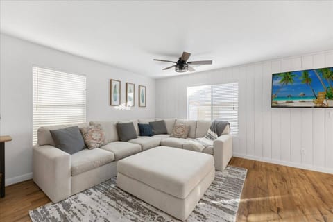 Nomad Layover • 4BR w/5 BEDS | POOL * BBQ | Wifi