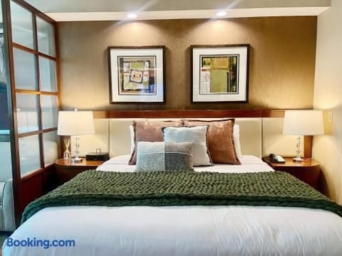 MGM Signature Classic with POOL VIEW Tower 1