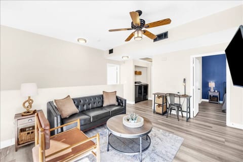 The Sanctuary 2 BR 2 BTH w/ 1 car garage