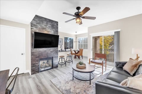 The Sanctuary 2 BR 2 BTH w/ 1 car garage