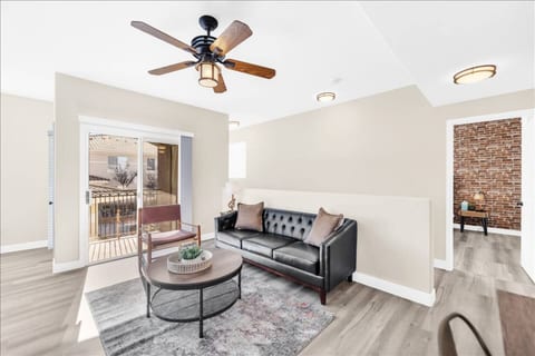 The Sanctuary 2 BR 2 BTH w/ 1 car garage