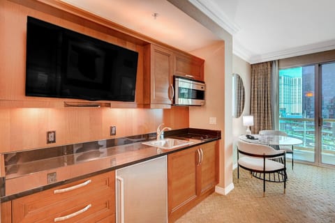 The Amelia Suite MGM Signature