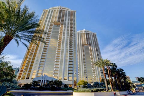 The Deuce's Wild @ MGM Signature Tower 3