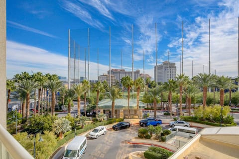 The Blue Hour Suite @ MGM Signature Tower 3