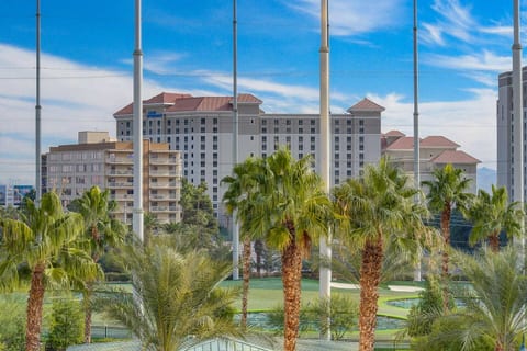 The Blue Hour Suite @ MGM Signature Tower 3