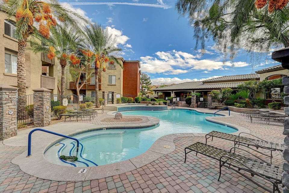 The Olive Tree * 2BR 2BTH * Furnished condo - Las Vegas
