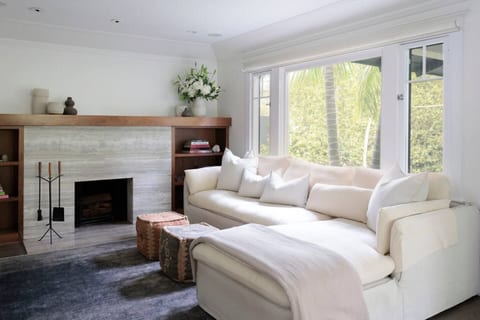 The Venice Oasis | 3BR • 3BA • Near the Beach