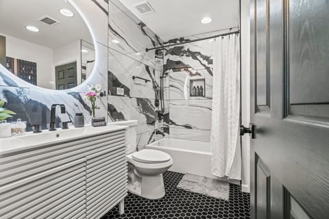 Prime Old City Location | Family Friendly Oasis