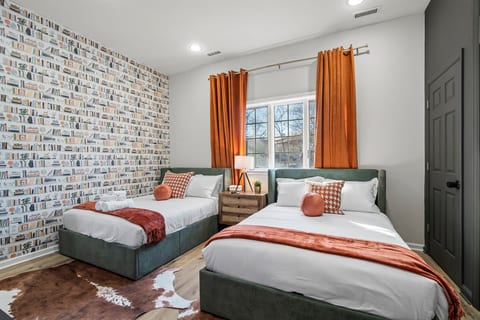 Kid Friendly Old City | Parking + Roof Deck