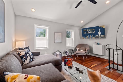 We'd LOVE for you to stay with us in Philly!