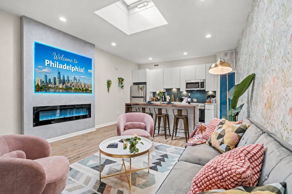 We'd LOVE for you to stay with us in Philly! 
