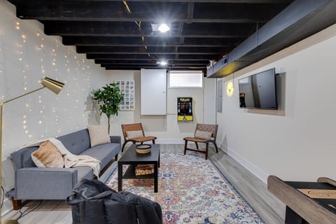 South Philly Game House | Close to Stadiums