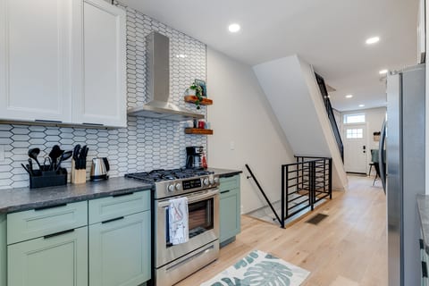 South Philly Game House | Close to Stadiums