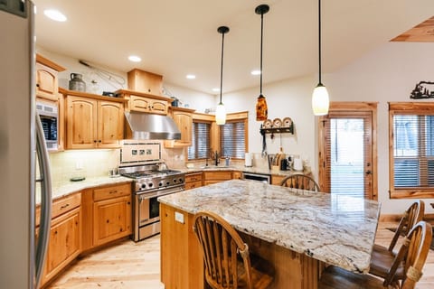 Beautiful Sunriver Home w/ Central Oregon Charm, Great for families, SHARC