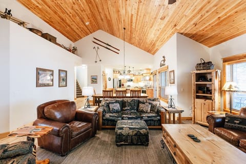 Beautiful Sunriver Home w/ Central Oregon Charm, Great for families, SHARC