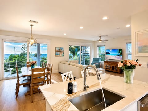 Amazing Views! Main Living Space (3rd Floor) - Elevator to All Floors - Hosted by RentAnna Maria