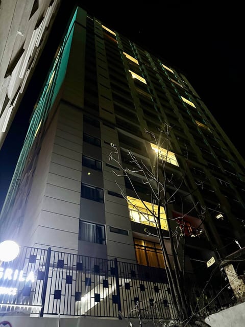 Brand New Westlands 1BR 1Ba walk to Sarit/GTC image 3