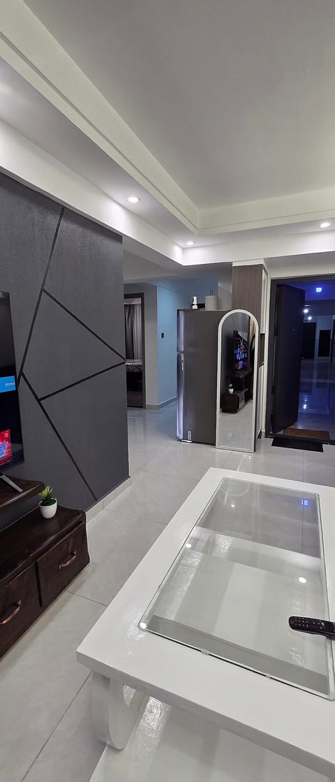 Brand New Westlands 1BR 1Ba walk to Sarit/GTC image 4