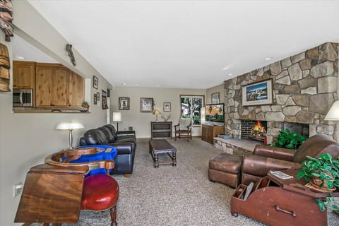 Golf Course Condo - Wood Burning Fire, Views!
