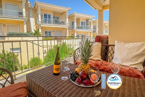 BnB Homes 3-bedroom Townhouse, 2 pools & terraces