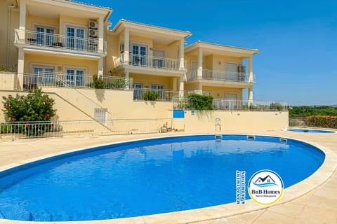 BnB Homes 3-bedroom Townhouse, 2 pools & terraces